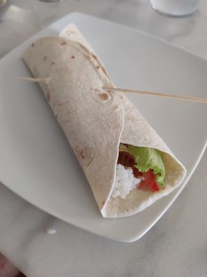 Wrap de Guacamole at Blu Cafe in Santiago De Compostela