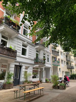 Café with tables outside  at Cafe Brooks in Hamburg