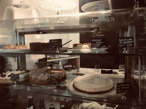 Cakes 4 out of 5 are vegan  at Cafe Brooks in Hamburg