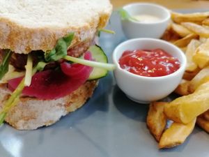 Seasonal Burger at Katzentempel in Hamburg