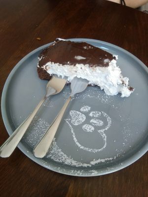 Pingui-Tarte at Katzentempel in Hamburg