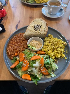 Katerfrühstück  at Katzentempel in Hamburg