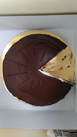 Pingui tarte at Katzentempel in Hamburg