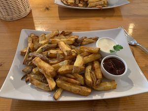 Pommes at Katzentempel in Hamburg