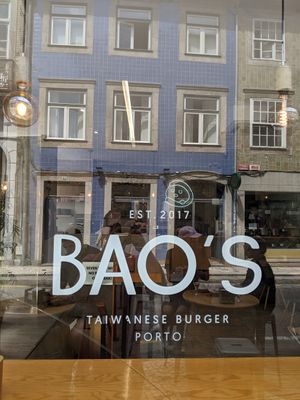 logo on the window at Bao's in Porto