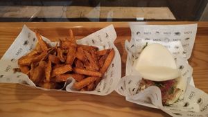 Sweet protato fries and jack bao at Bao's in Porto