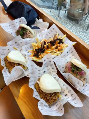 Vegan tofu and jackfruit bao bun (those fries are not vegan)   at Bao's in Porto