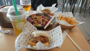 vegan lunch at Bao's in Porto