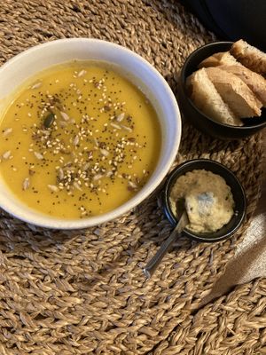 Soup with menu del dia  at O Porto dos Gatos in Porto