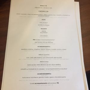 Brunch menu at O Porto dos Gatos in Porto