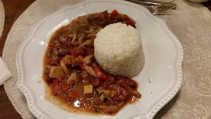 "feijoada de cogumelos"
a vegan dish with beans mushrooms tofu vegan chouriço and rice at O Porto dos Gatos in Porto