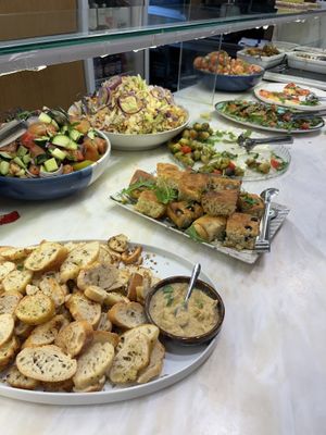 Great buffet  at DaTerra - Mercado Beira Rio in Vila Nova De Gaia