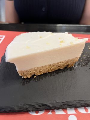 Lemon pie  at DaTerra - Mercado Beira Rio in Vila Nova De Gaia
