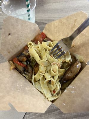 Had a togo cup for 6.50€. It was mostly good, a bit cold sometimes.  at DaTerra - Mercado Beira Rio in Vila Nova De Gaia