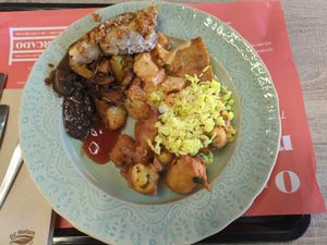 Vegan buffet at DaTerra - Mercado Beira Rio in Vila Nova De Gaia