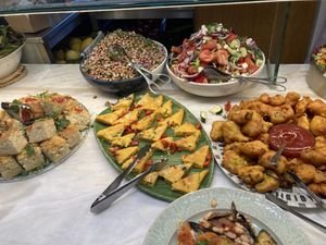 Buffet  at DaTerra - Mercado Beira Rio in Vila Nova De Gaia