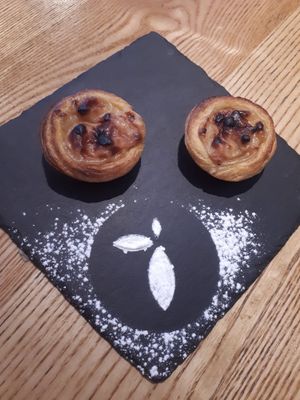 Pastel de nata vegano at DaTerra - Mercado Beira Rio in Vila Nova De Gaia