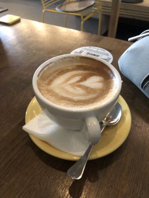 Cappuccino with oat milk   at Claus Eismanufaktur & Deli in Stuttgart