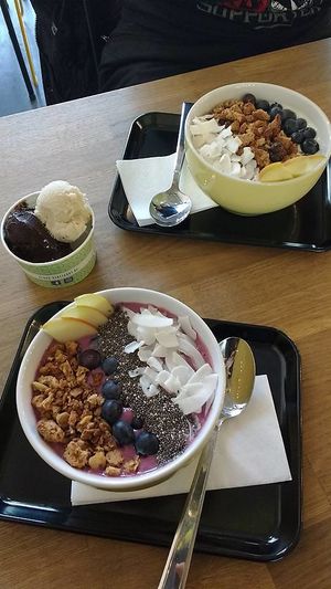 acaii bowls :) at Claus Eismanufaktur & Deli in Stuttgart