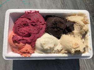 Take away: vegan icecream: chocolate, peanut, almond ... at Claus Eismanufaktur & Deli in Stuttgart