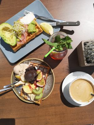 Non vegan waffle with avo and salmon, vegan waffle with fresh fruit and peanut and chocolate ice cream at Claus Eismanufaktur & Deli in Stuttgart