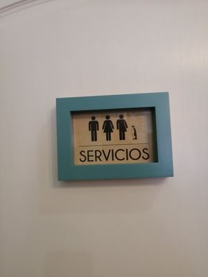 Baños inclusivos at Veggie Penguin in Tenerife
