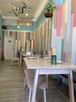 The ambiance at Veggie Penguin in Tenerife