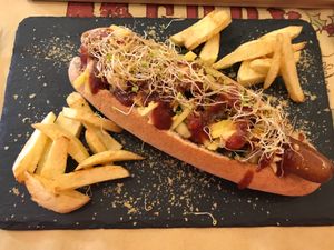 Perrito caliente con salchicha de tofu  at Veggie Penguin in Tenerife