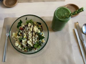 Salad and green cold press at Veggie Penguin in Tenerife
