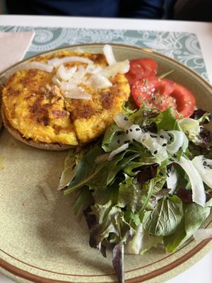 Hamburguesa vegana  at Kuki's in Viella