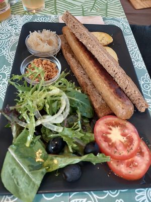 Frankfurt de tofu at Kuki's in Viella