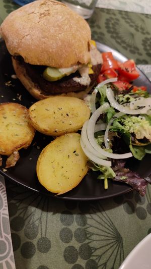 Veggie burguer picante at Kuki's in Viella