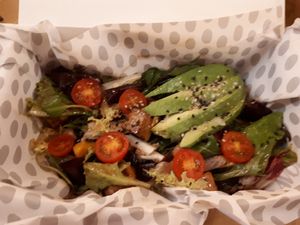Avocado salad vegan at Avocado in Barcelona
