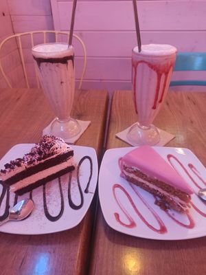 tartas y batidos at Freedom Cakes Bakery in Madrid