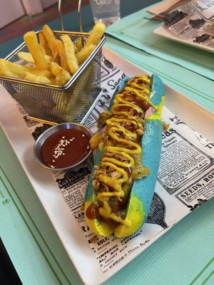 Gréât hot dog menu at Freedom Cakes Bakery in Madrid