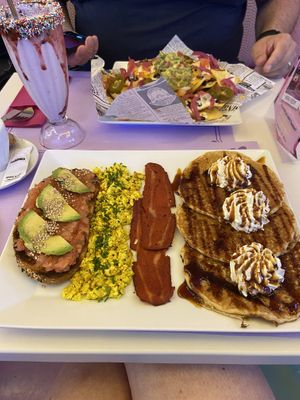 Above: nachos, under: brunch!  at Freedom Cakes Bakery in Madrid
