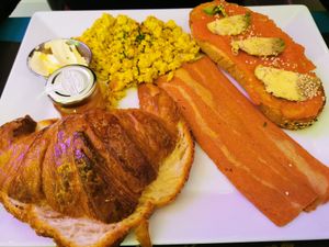 Brunch 2 at Freedom Cakes Bakery in Madrid