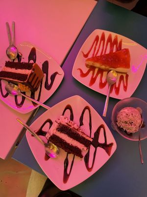 Peanut butter chocolate cake, cheesecake, red velvet cake, and Oreo ice cream  at Freedom Cakes Bakery in Madrid