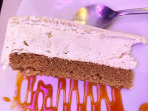 White chocolate cake 8/10 at Freedom Cakes Bakery in Madrid