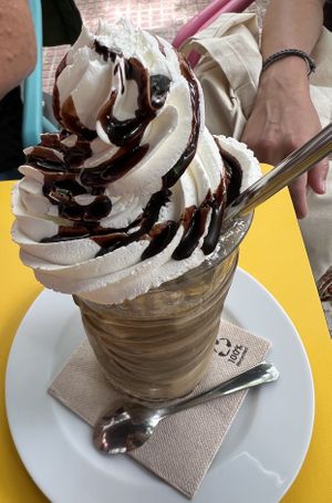 Frappé  at Freedom Cakes Bakery in Madrid