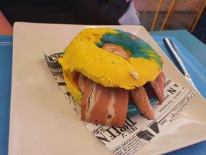Breakfast bagel at Freedom Cakes Bakery in Madrid