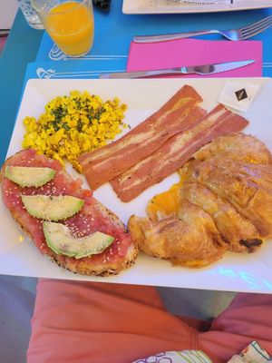  at Freedom Cakes Bakery in Madrid