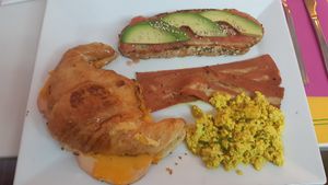 Brunch option 2 at Freedom Cakes Bakery in Madrid