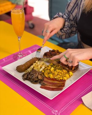 English Breakfast at Freedom Cakes Bakery in Madrid