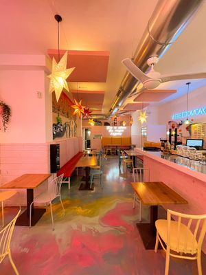 Freedom Cakes Cafe at Freedom Cakes Bakery in Madrid