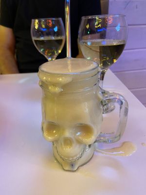 Mango smoothie 🥤  at Freedom Cakes Bakery in Madrid