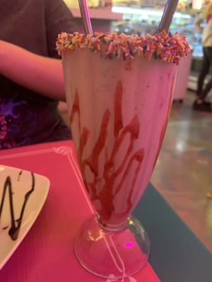 Strawberry milkshake   at Freedom Cakes Bakery in Madrid