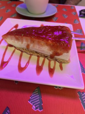 Cheesecake vegana  at Freedom Cakes Bakery in Madrid