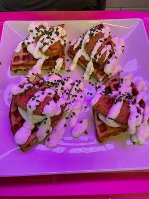 Chick'n and waffles at Freedom Cakes Bakery in Madrid
