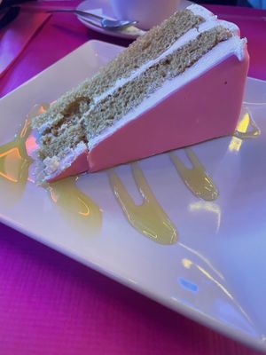 Pink Panther cake at Freedom Cakes Bakery in Madrid